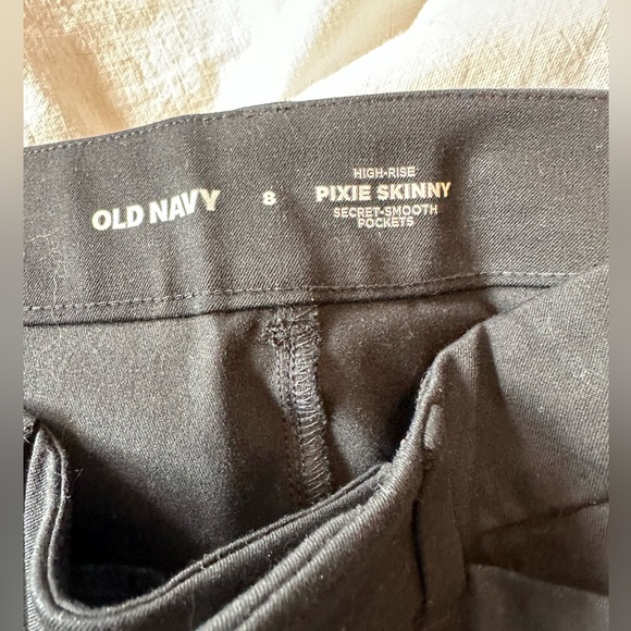 Old Navy Pixie Skinny never worn - Picture 2 of 2